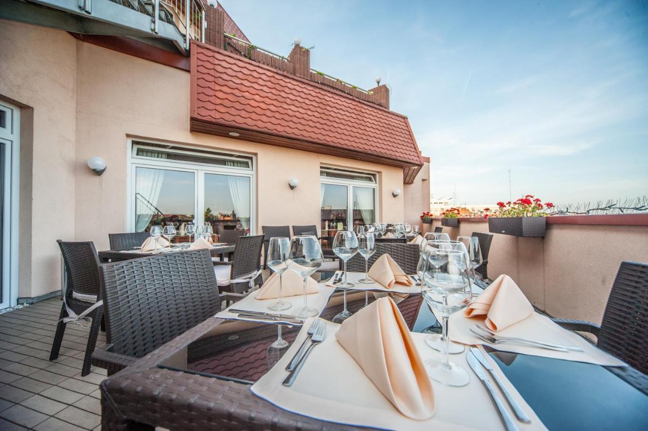 Sky Business Hotel Legnica Exterior foto