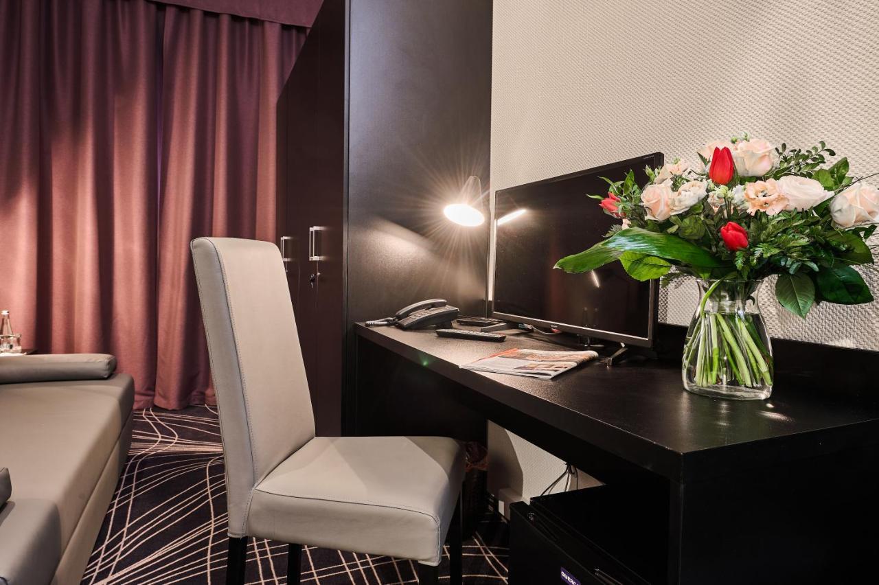 Sky Business Hotel Legnica Exterior foto