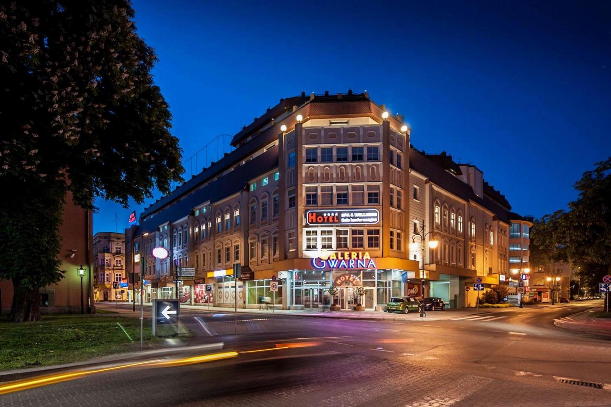 Sky Business Hotel Legnica Exterior foto